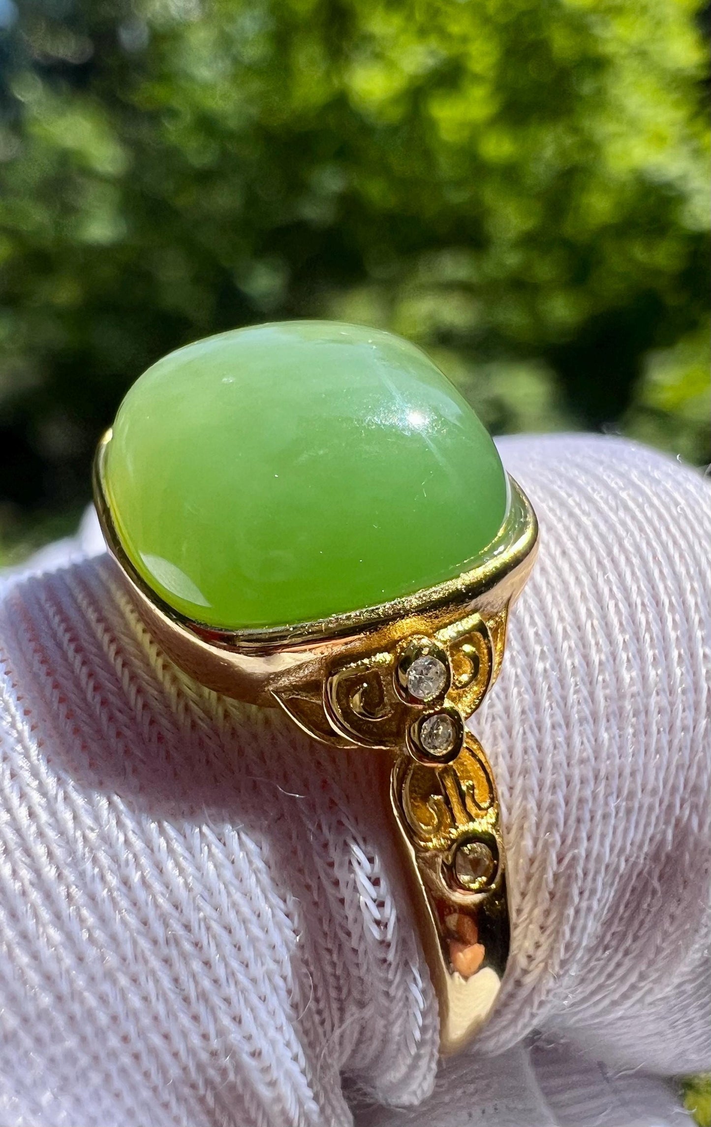 Certified natural nephrite green jade ring Sterling Silver ring/square shaped green nephrite 天然碧玉 果阳绿 起胶起荧光 纯银镶戒指/指环#0284