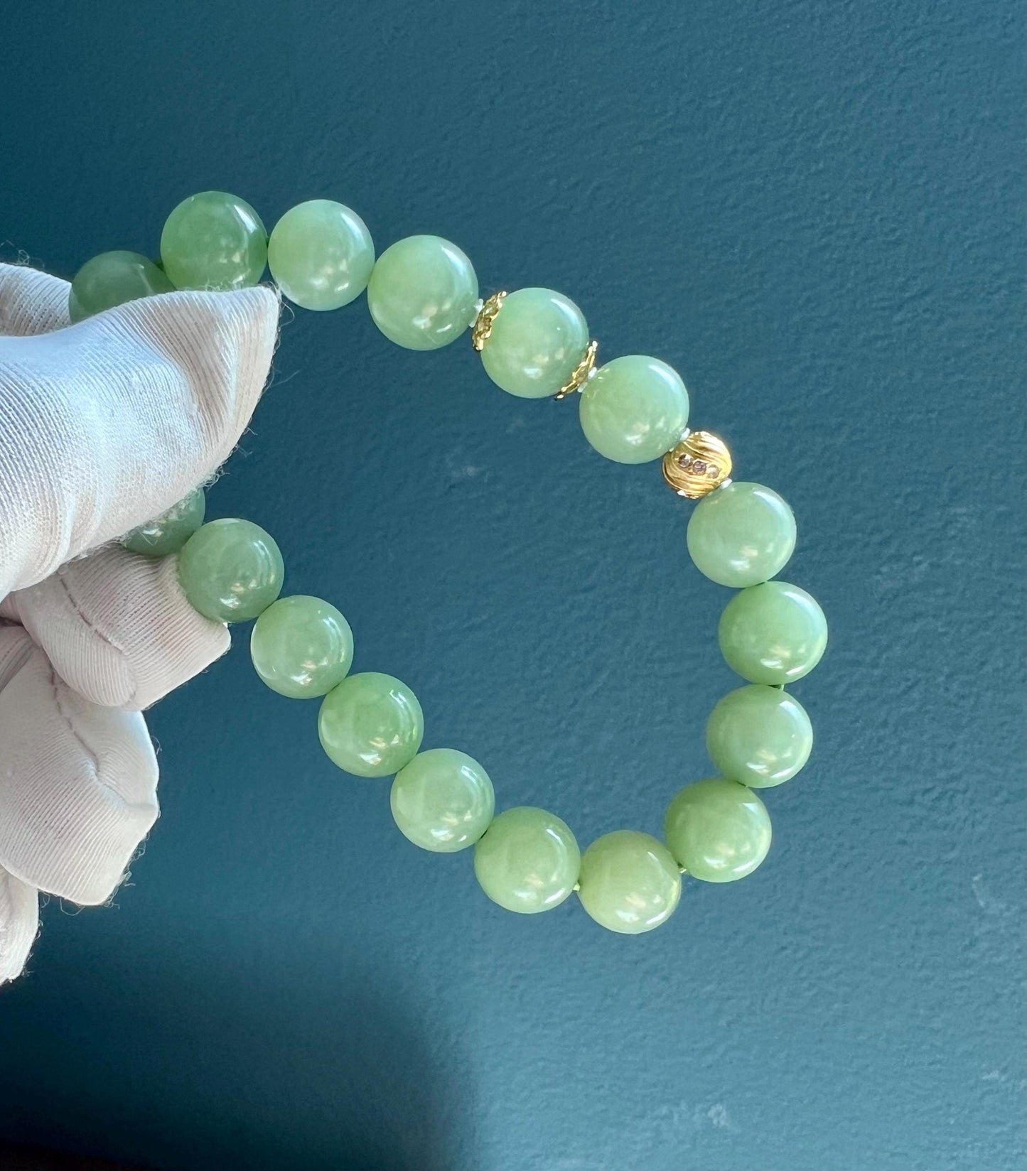 10mm Certified natural nephrite green jade/ chatoyant bluish green nephrite Bracelet天然 碧玉手串 冰糯起莹光 猫眼粉青 #3078
