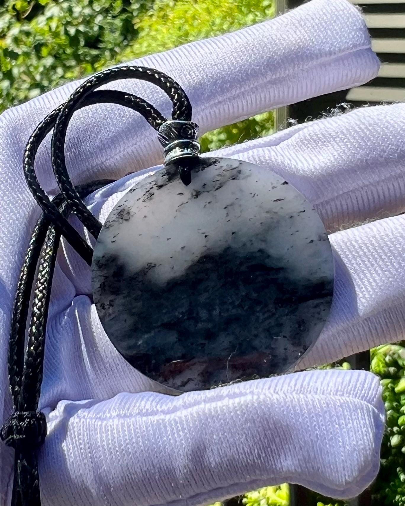 Certified natural jade /black and white nephrite round safety pendant necklace/qinghua nephrite nothing pendant天然软玉 水墨青花圆牌 无事牌吊坠 #1006