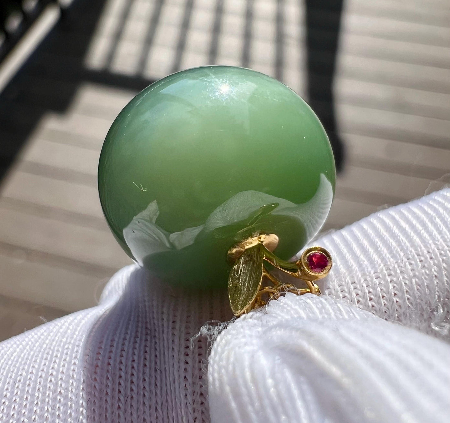Certified natural nephrite green jade/vivid chatoyant green Nephrite apple pendant/lucky bead pendant/gold 18k天然软玉 碧玉苹果吊坠 猫眼粉青 转运珠#2269 猫眼鲜活