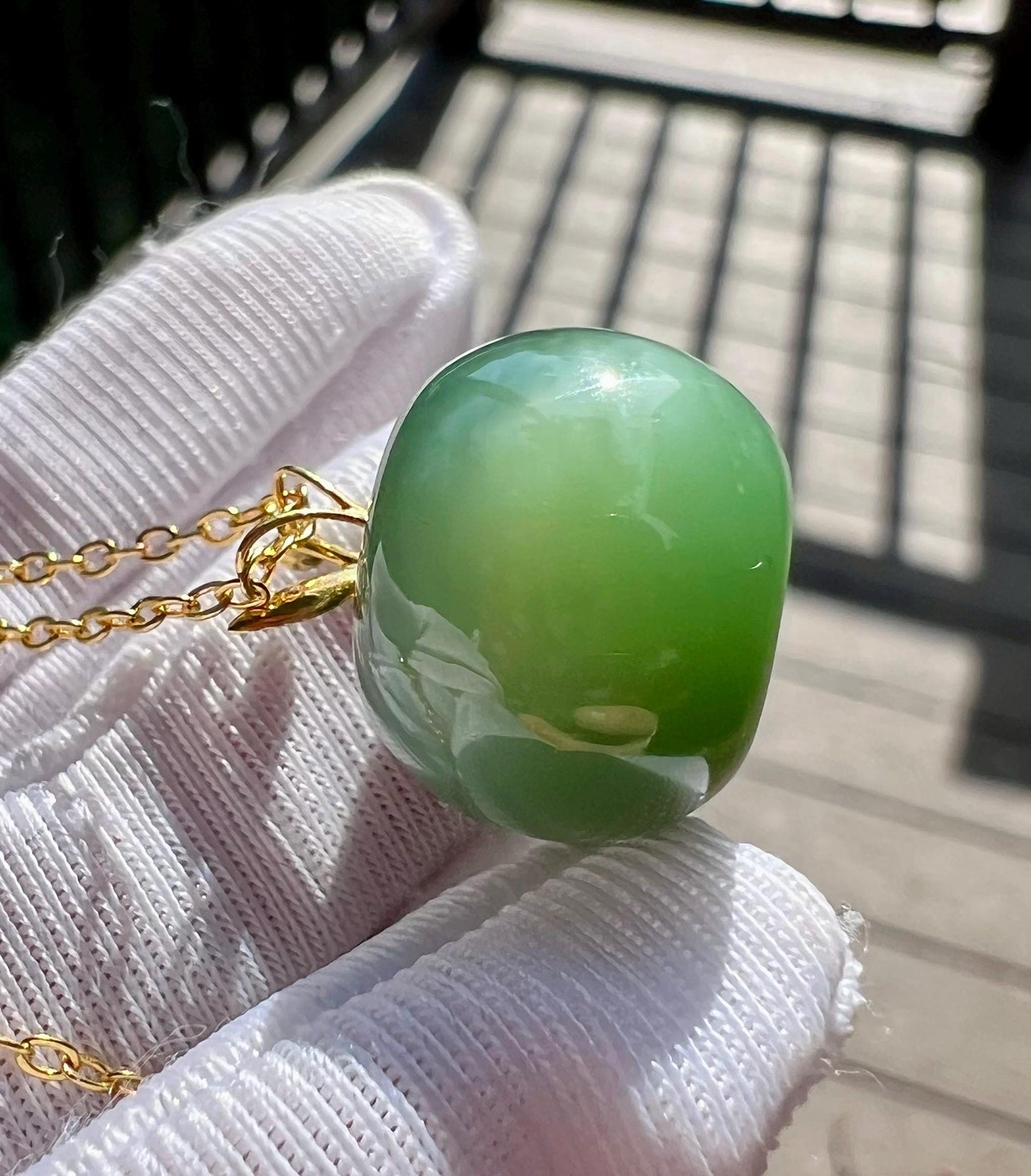 Certified natural nephrite green jade/vivid chatoyant green Nephrite apple pendant/lucky bead pendant/gold 18k天然软玉 碧玉苹果吊坠 猫眼粉青 转运珠#2269 猫眼鲜活