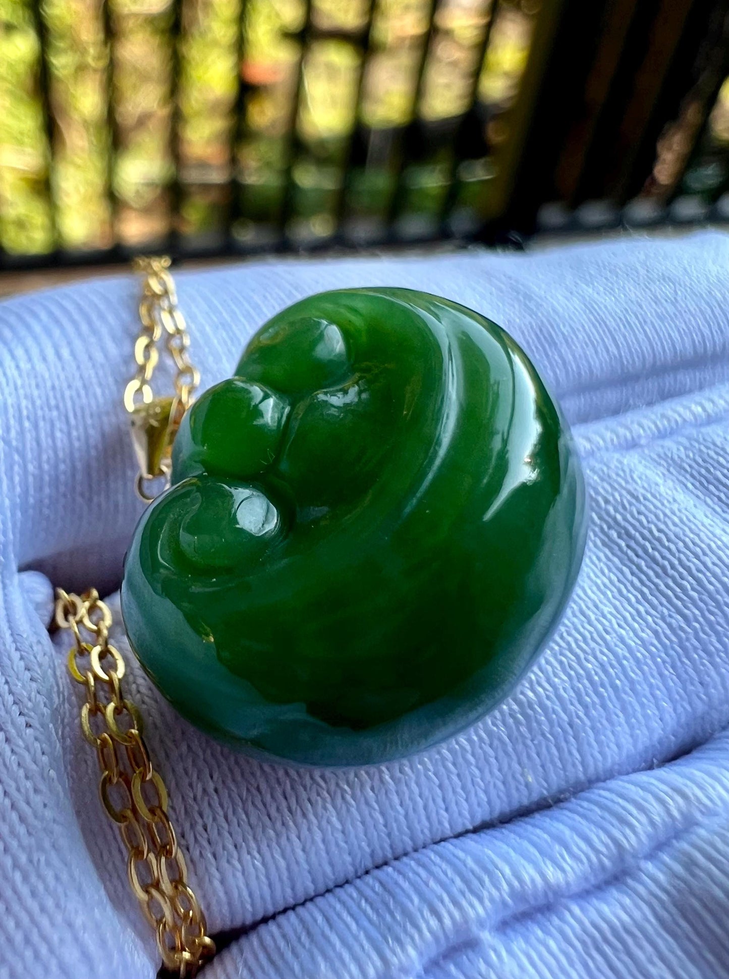 Certified natural nephrite green jade/rich green nephrite bean pendant/nephrite Ruyi necklace/gold 18k天然软玉 碧玉 浓阳绿如意吊坠 #9524 福豆胖墩墩