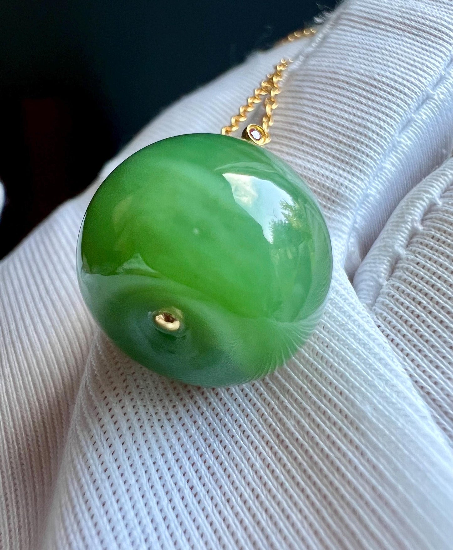 Certified natural nephrite green jade/Siberian rich green Nephrite apple pendant/lucky bead pendant/gold 18k天然软玉 碧玉苹果吊坠 高色粉绿 粉阳绿转运珠#2270 起莹光