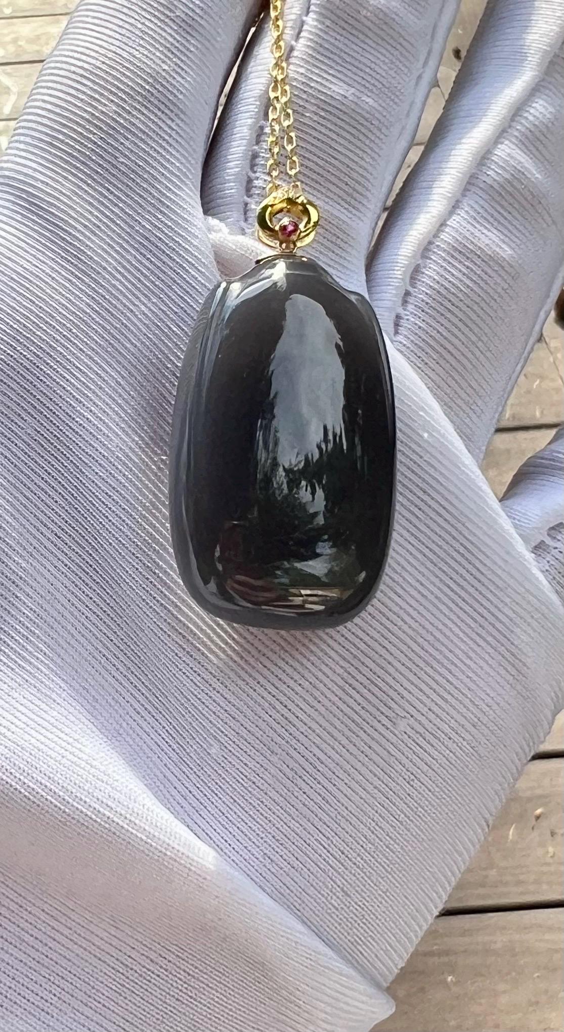 Certified natural jade/purple nephrite nothing pendant necklace/violet purple safety pendant/gold 18k /天然精品软玉 烟紫无事牌 紫罗兰色#7414 面包牌 胖墩墩