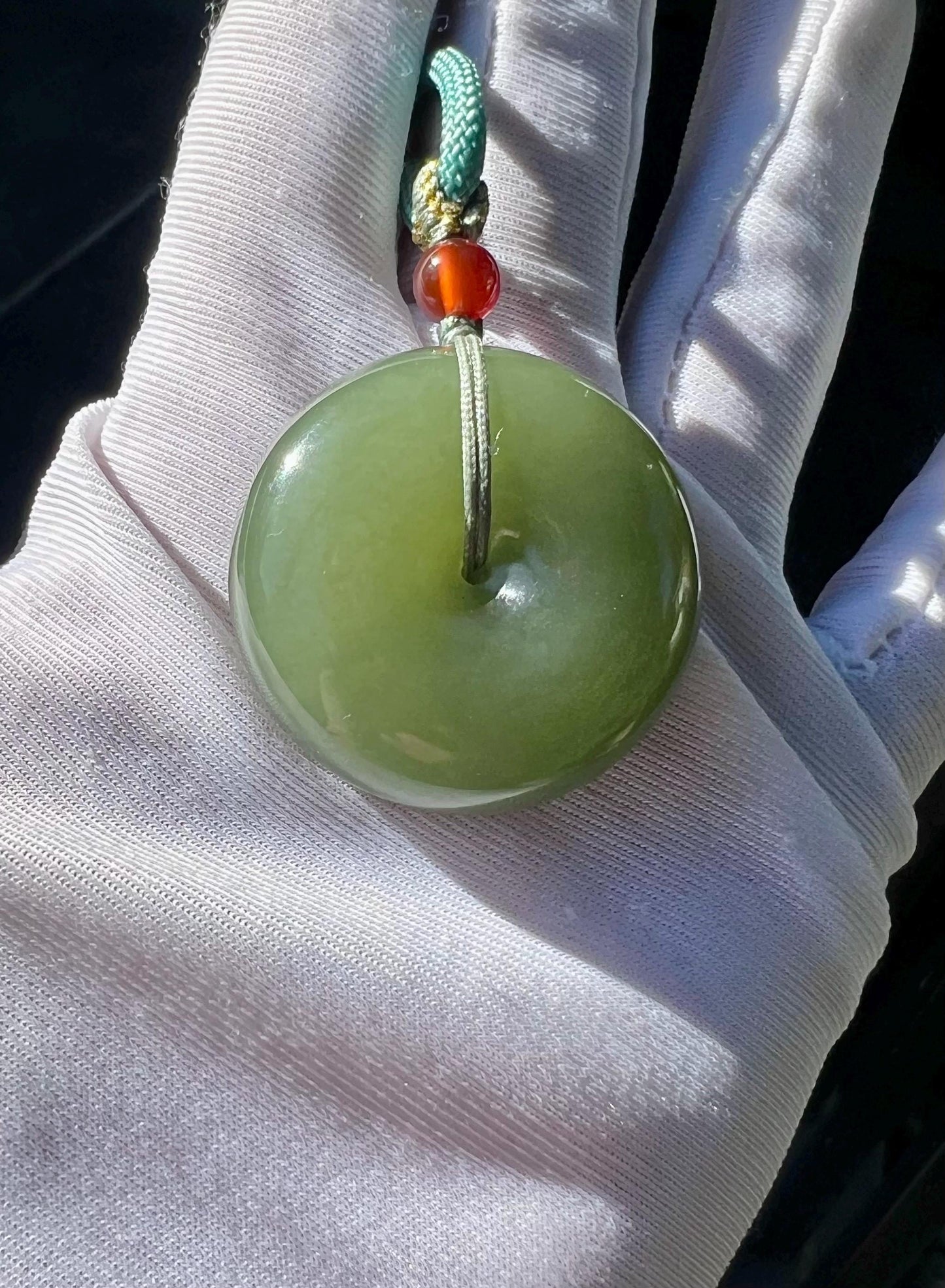 Certified natural jade/lake green color nephrite pendant/dark green donut safety pendant天然精品软玉 湖水绿平安扣 苔绿色平安扣 #3026 特细料起莹光 丝滑润糯 鸭蛋青平替