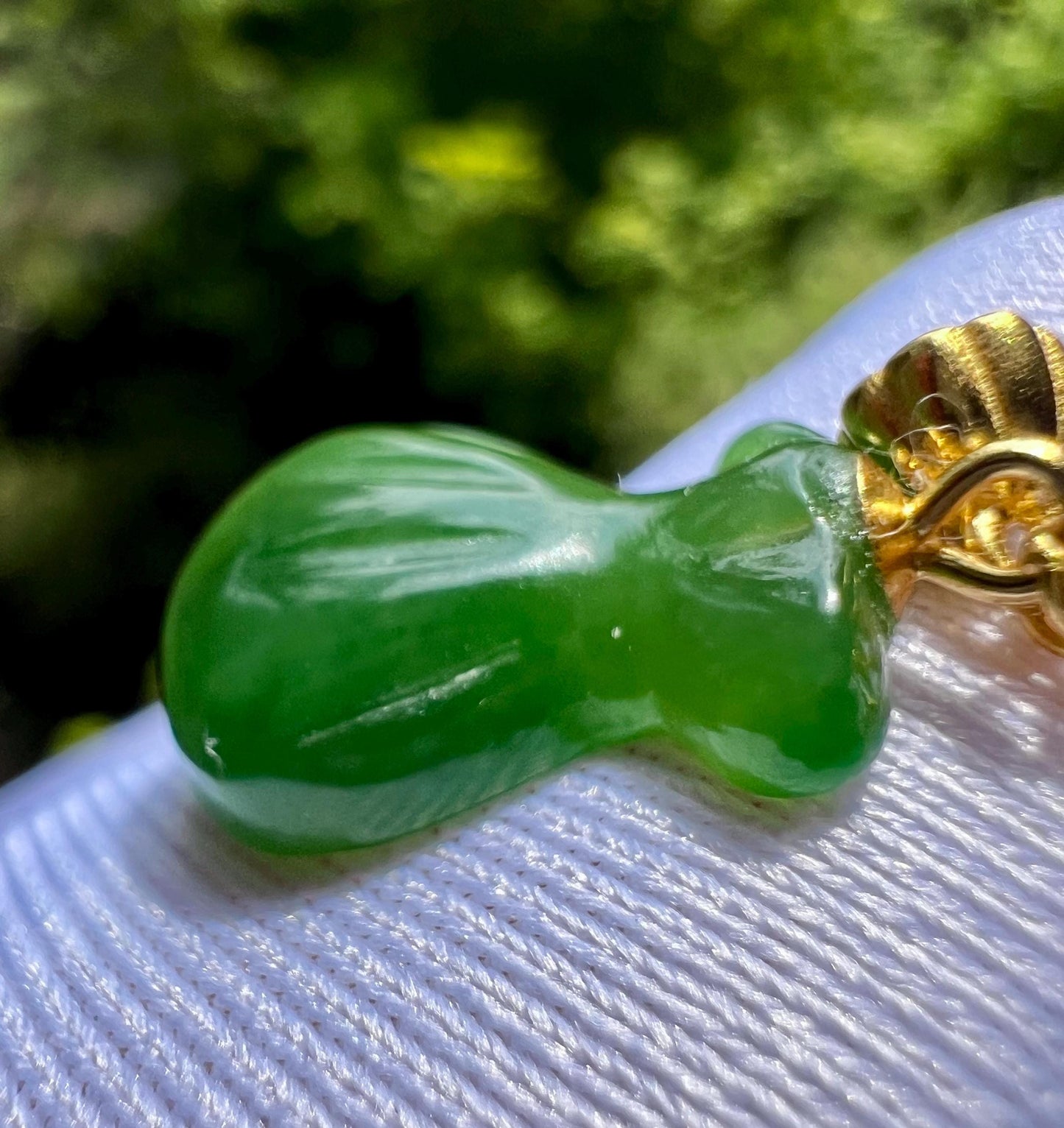Certified natural nephrite green jade/rich green nephrite purse pendant necklace/lucky bag pendant天然软玉 碧玉阳绿 钱袋吊坠项链 纯银镶嵌福袋吊坠#4951