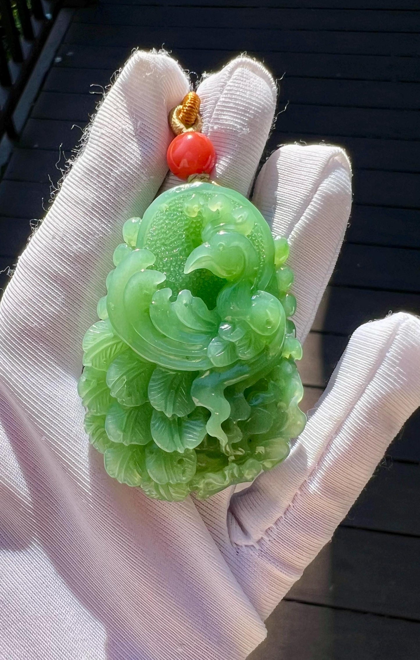 Certified natural nephrite green jade/green nephrite carved peacock pendant necklace/apple green nephrite 天然精品软玉 乌兰海碧玉 苹果绿 雕刻孔雀吊坠 #4870