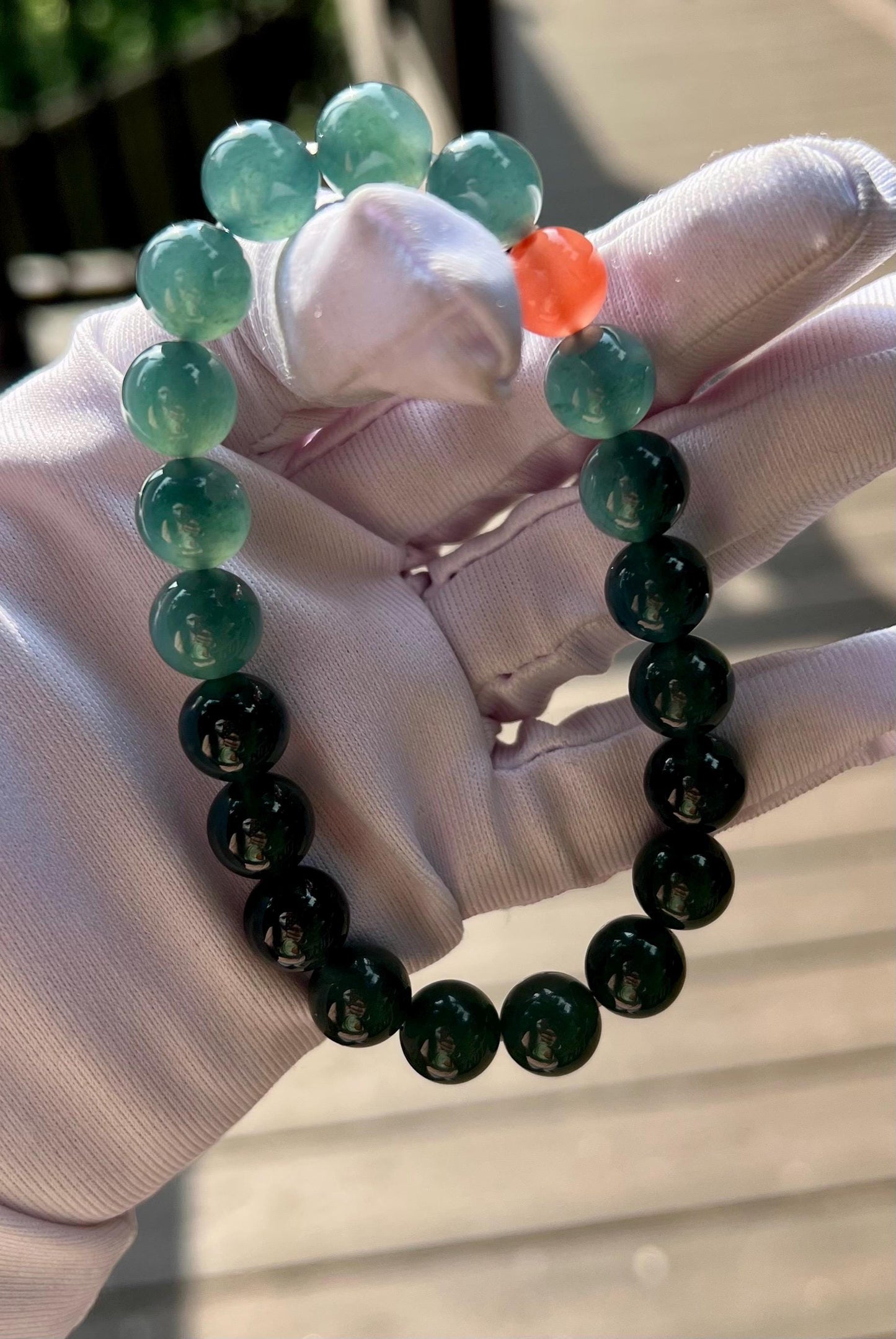 9.8mm Certified natural untreated Grade A Jade bracelet/Guatemala Jadeite bracelet/icy blue Jadiete 天然精品无优化冰种蓝水翡翠手串 刚性足 起胶起莹光#0570 湖蓝色