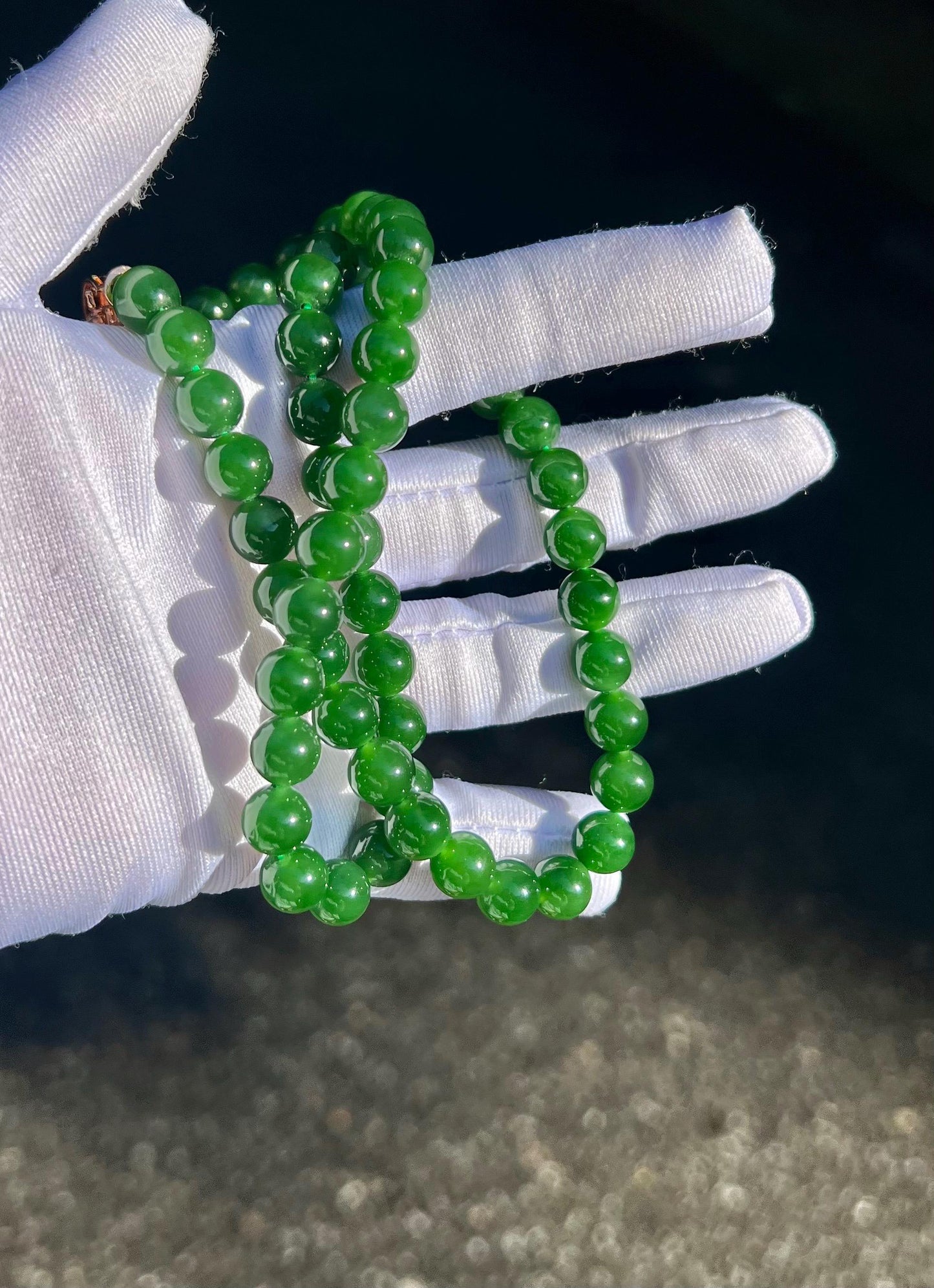 8mm+ Certified natural nephrite green jade/Siberian green nephrite necklace /rich bright green color 天然精品软玉 俄料碧玉项链 辣阳绿 #1831 高色