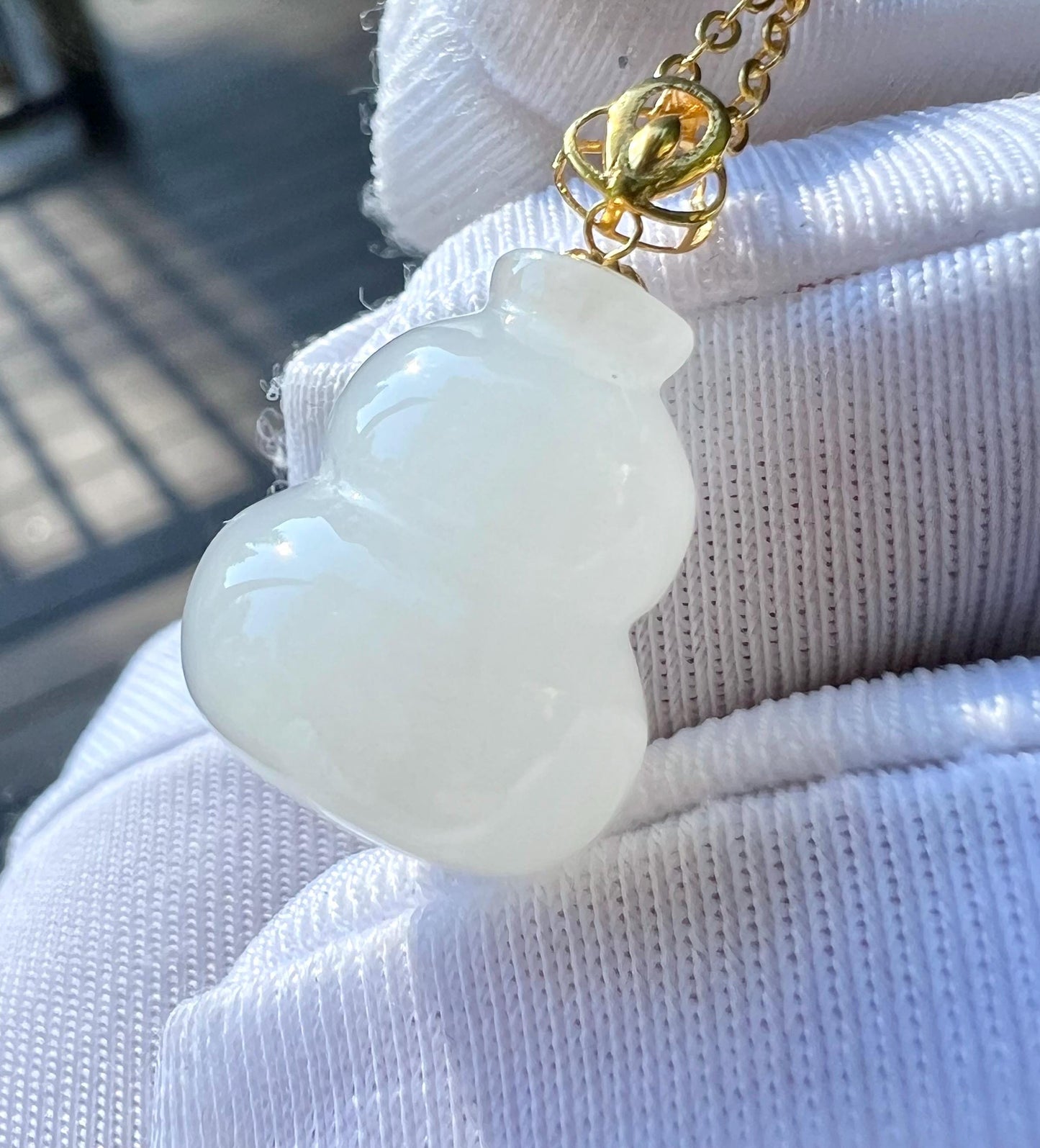 Certified natural jade/White Nephrite lucky gourd pendant/icy white nephrite pendant necklace/gold 18k天然精品软玉 白玉葫芦 吊坠 18k金镶嵌 #4199 高冰白 起莹光