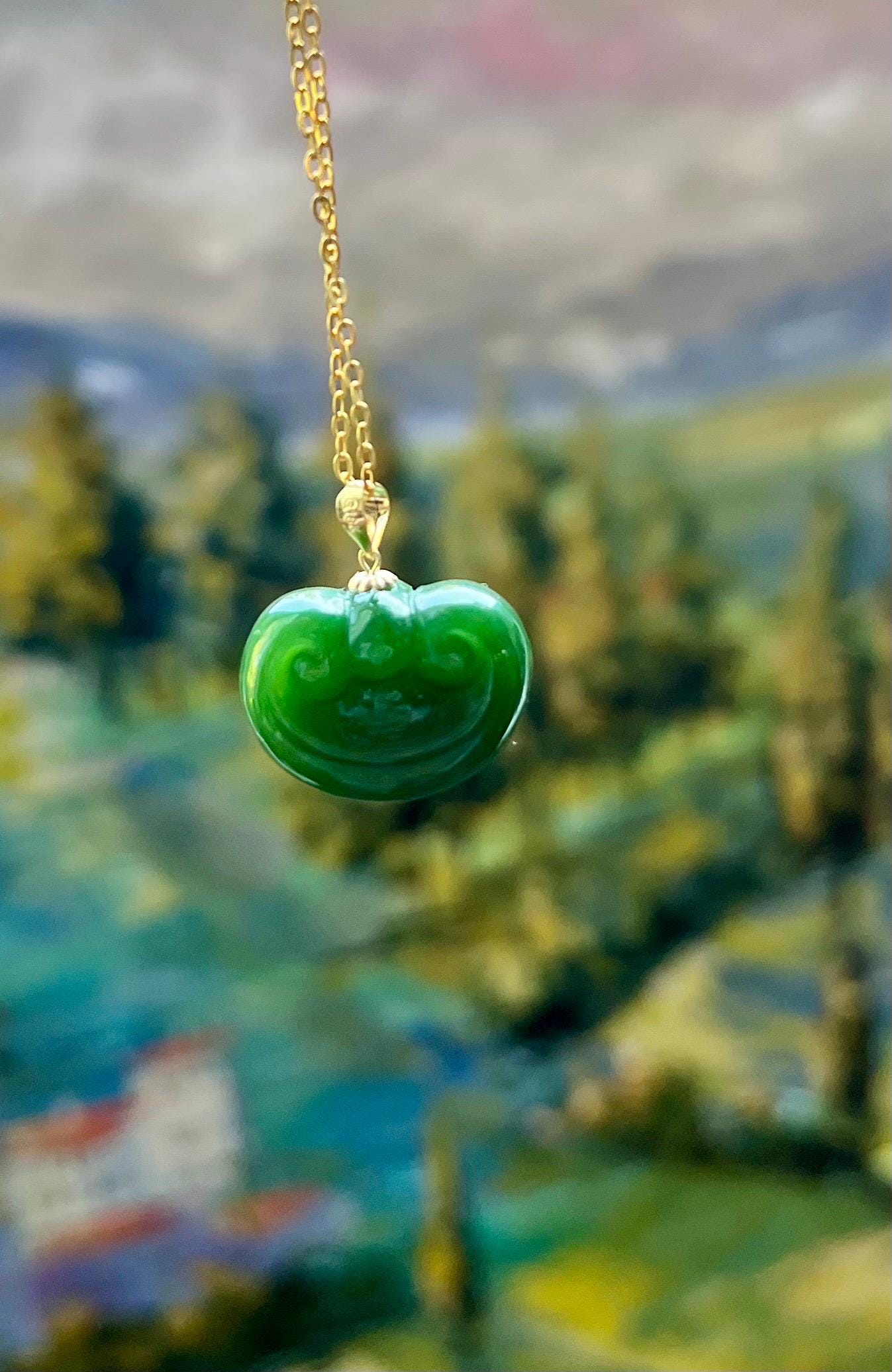 Certified natural nephrite green jade/rich green nephrite bean pendant/nephrite Ruyi necklace/gold 18k天然软玉 碧玉 浓阳绿如意吊坠 #9524 福豆胖墩墩