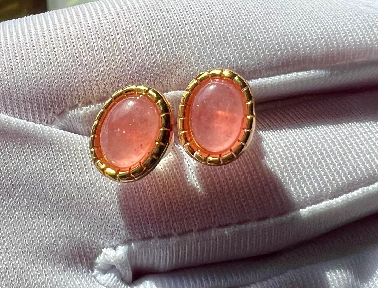 Certified natural Rhodochrosite earrings/icy oval shaped Rhodochrosite/ sterling silver stud earrings/ 天然 冰种红纹石蛋面 耳环/耳钉 纯银#1039 冰透嫩粉红