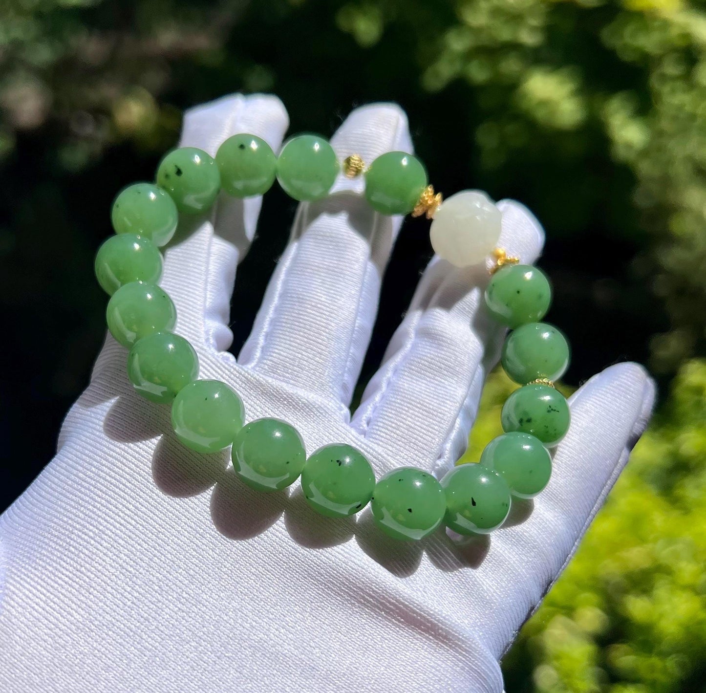 10.3mm+ Certified natural nephrite green jade/ green nephrite bracelet/white nephrite lotus /天然碧玉手串 翠色果绿 搭配白玉莲花 #3423