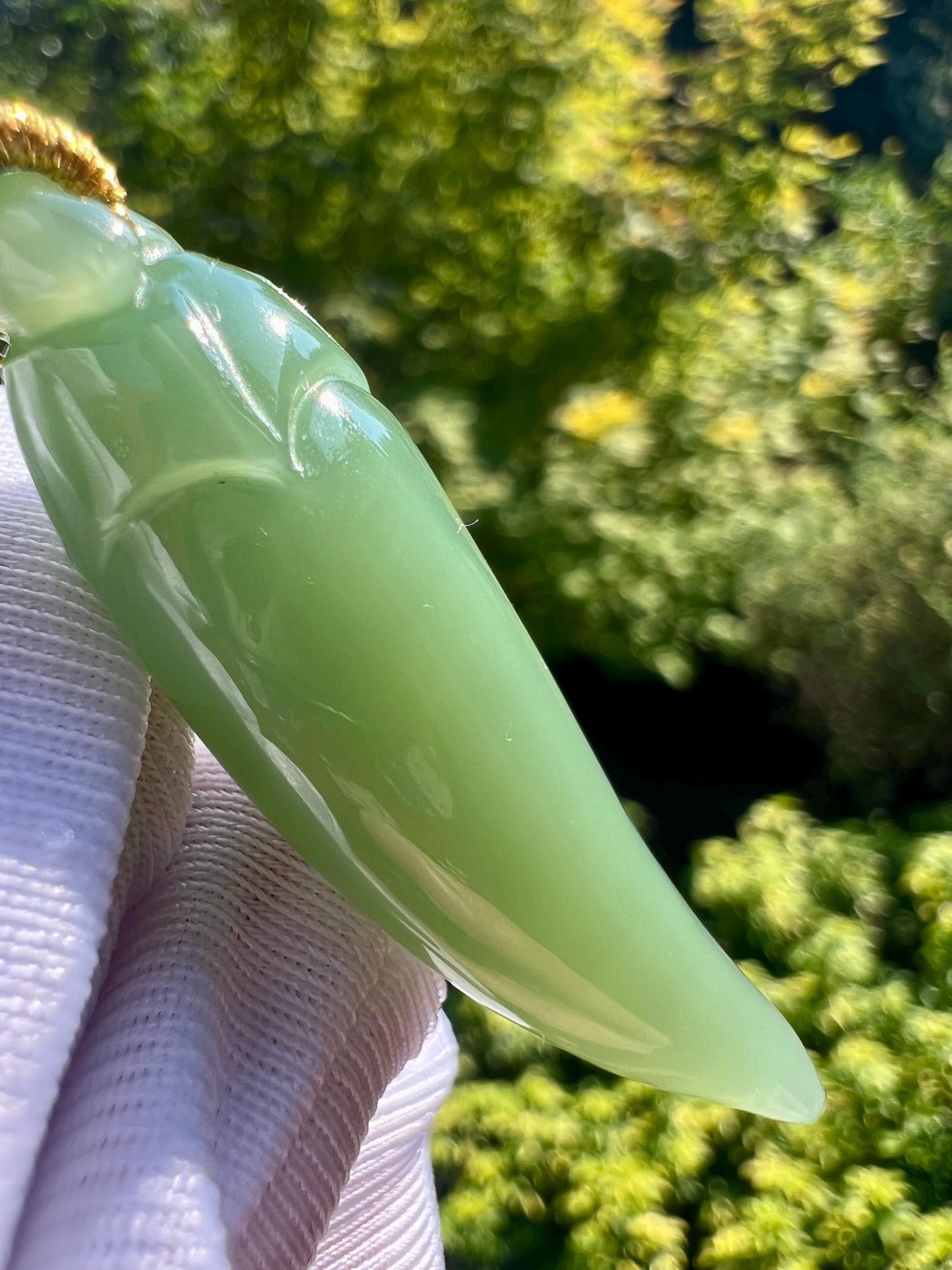 Nephrite Jade lucky pepper Pendant Necklace: Green extra fine interlayer Gemstone#1434 天之椒子