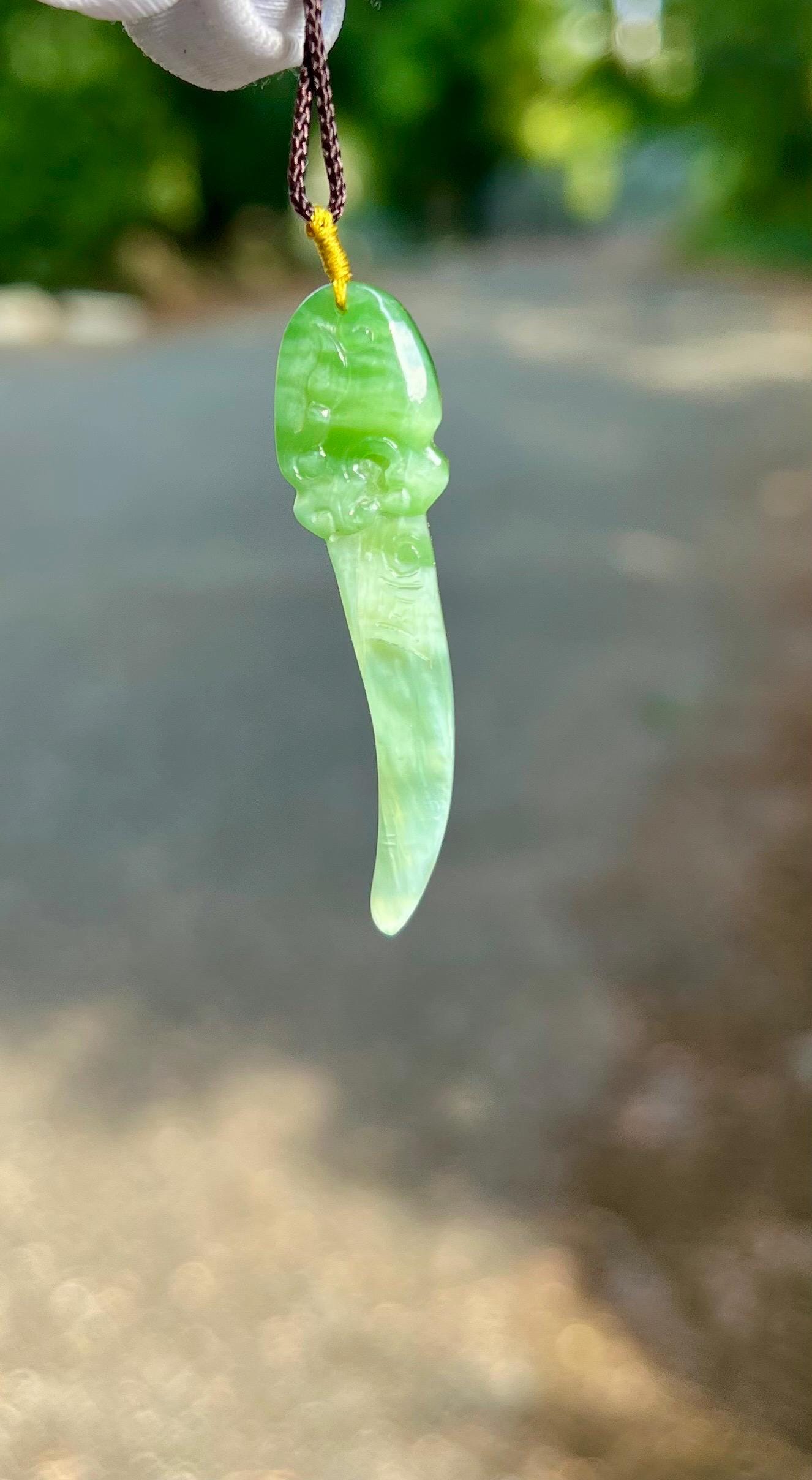 Certified natural nephrite green jade/chatoyant green nephrite Dragon Sword pendant necklace 天然软玉 碧玉 冰绿猫眼 睚眦宝刀 吊坠项链#0289