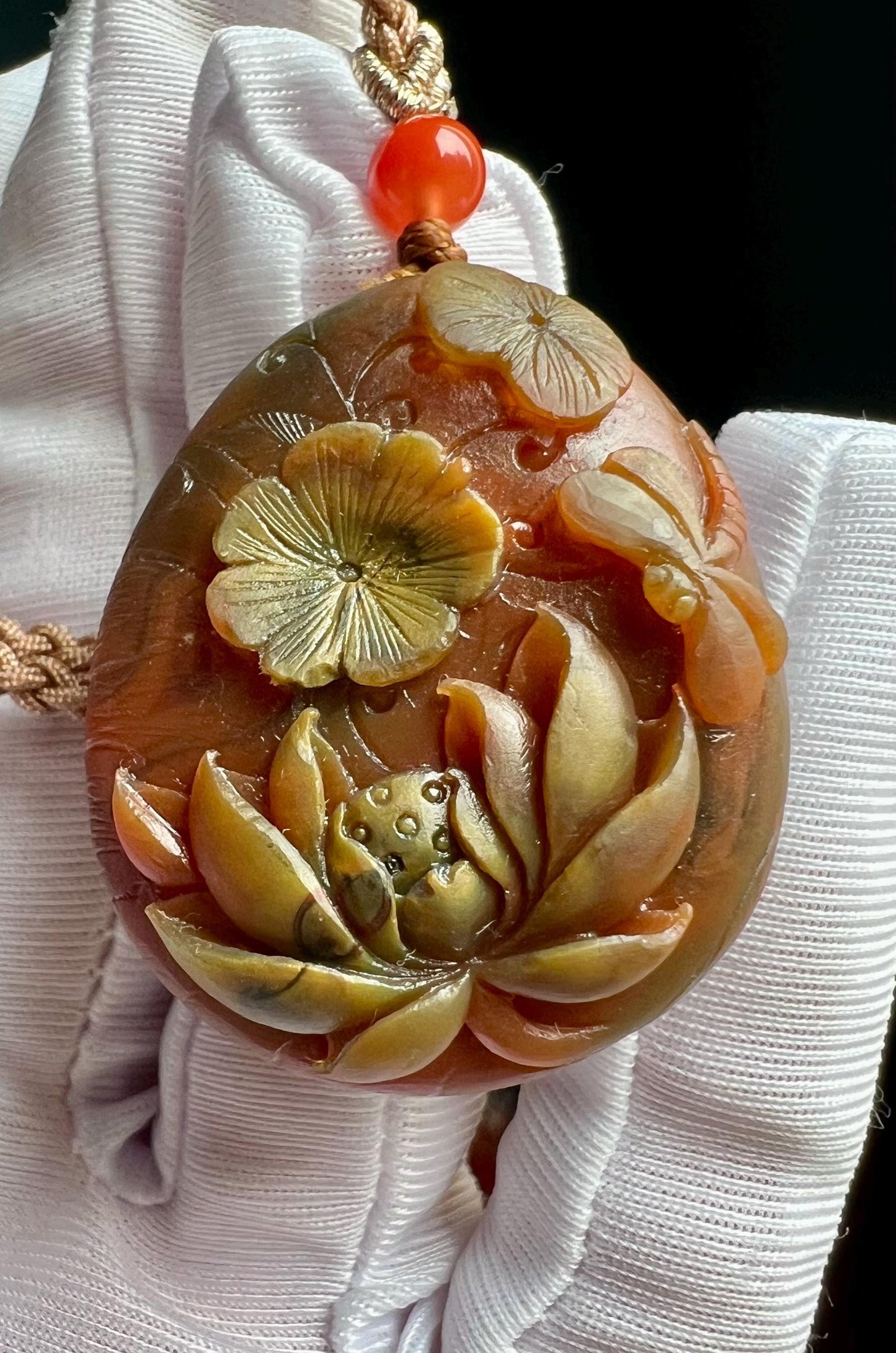 Certified natural Nanhong agate Carved lotus dragonfly Pendant necklace, Patina Southern Red Agate Pendant天然精品 川料包浆南红 手工雕刻 蜻蜓戏莲花吊坠 项链 #7339