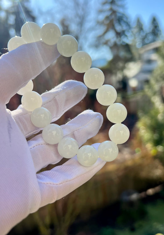 12mm Certified natural jade Siberian old mine white nephrite bracelet 天然精品 俄料白玉圆珠手串 #1755 白润熟糯