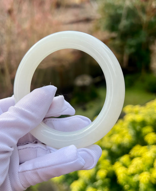 56.8mm Certified natural jade /Siberian old mine White Nephrite bangle bracelet/white round bangle/天然精品 俄料老矿白玉 圆条手镯  #5255 脂白