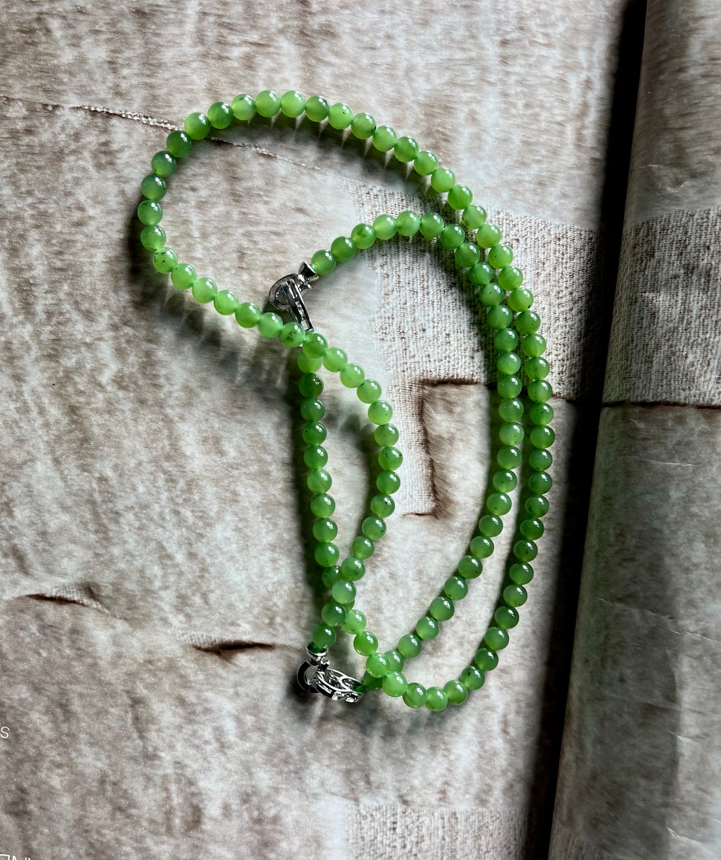 5.8mm Certified natural nephrite green jade/icy apple green nephrite necklace/bracelet/108 beads/multi purpose天然俄料碧玉项链 108万能链#0319 嫩苹果绿