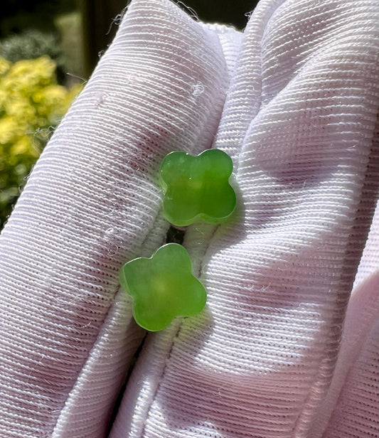 Certified natural nephrite Green jade/ four leaf clover shaped stud earrings/green nephrite earrings/gold 18k天然 俄料碧玉四叶草耳钉 果阳绿/18k金#0669