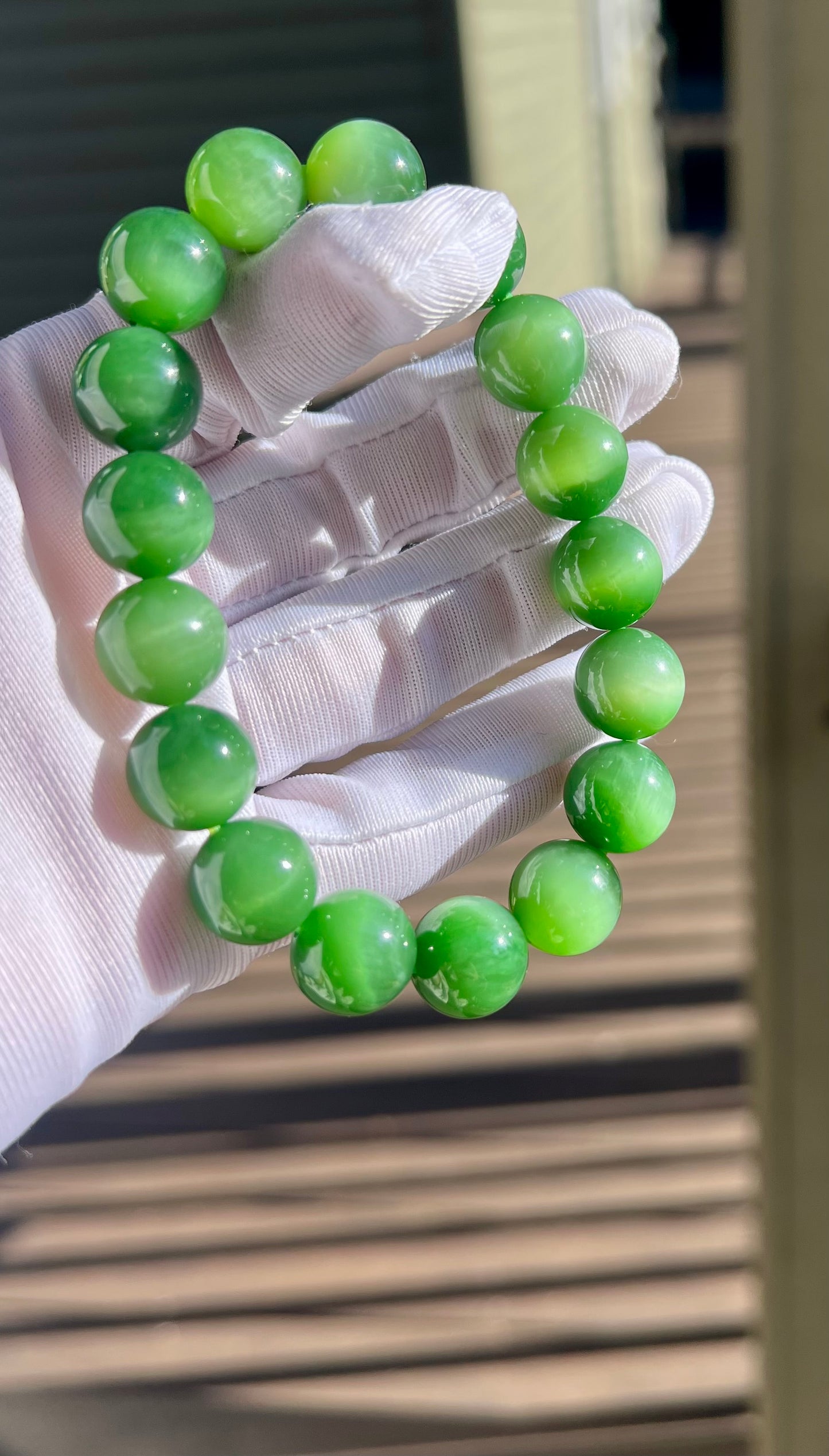 12mm Certified natural nephrite green jade Bracelet/vivid chatoyant green nephrite 天然精品 碧玉手串 猫眼碧玉 #0703 一线绿猫