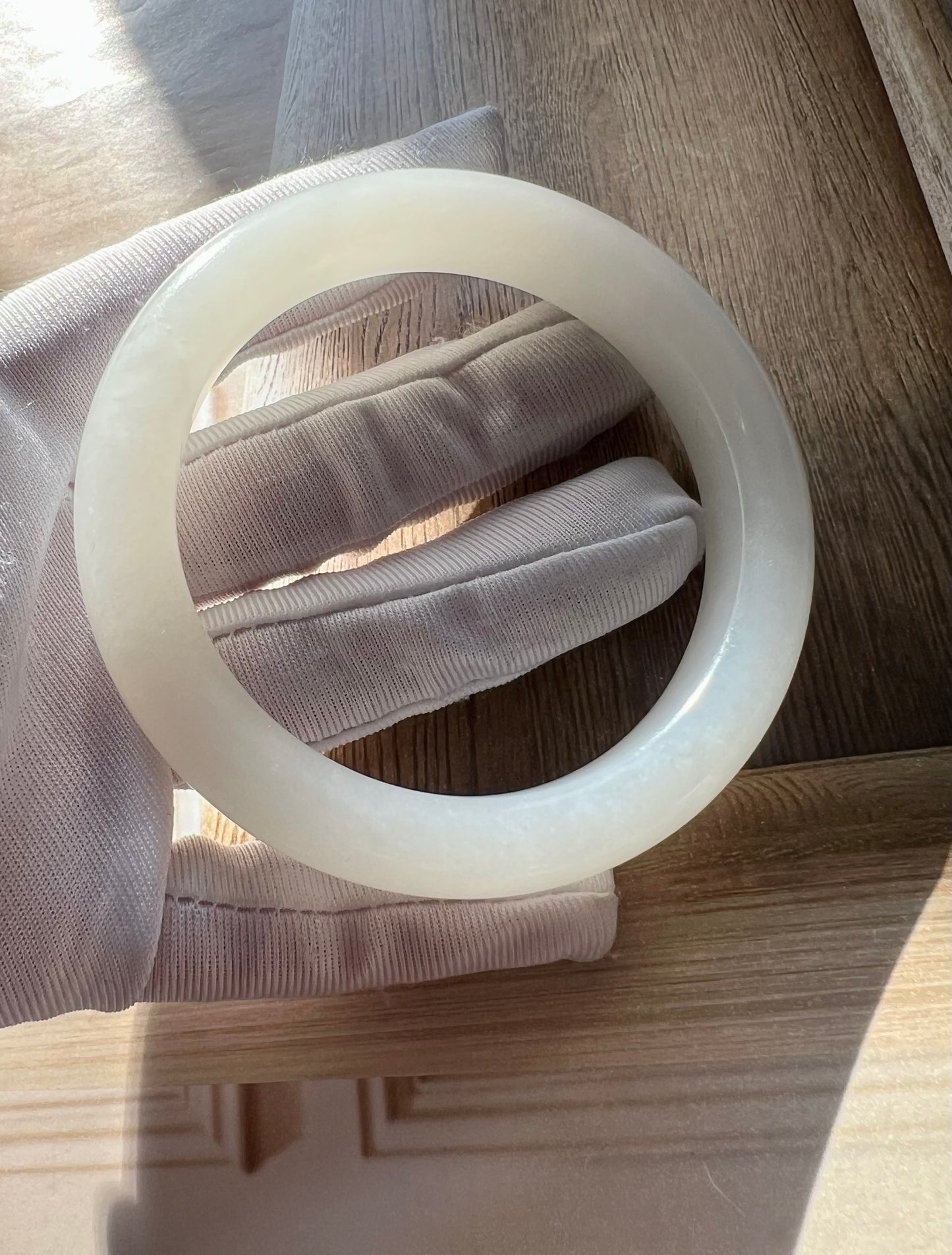 56.5mm Certified natural jade /Qinghai old mine White Nephrite bangle bracelet/天然青海老矿白玉 手镯 平安镯 润白油糯#6393