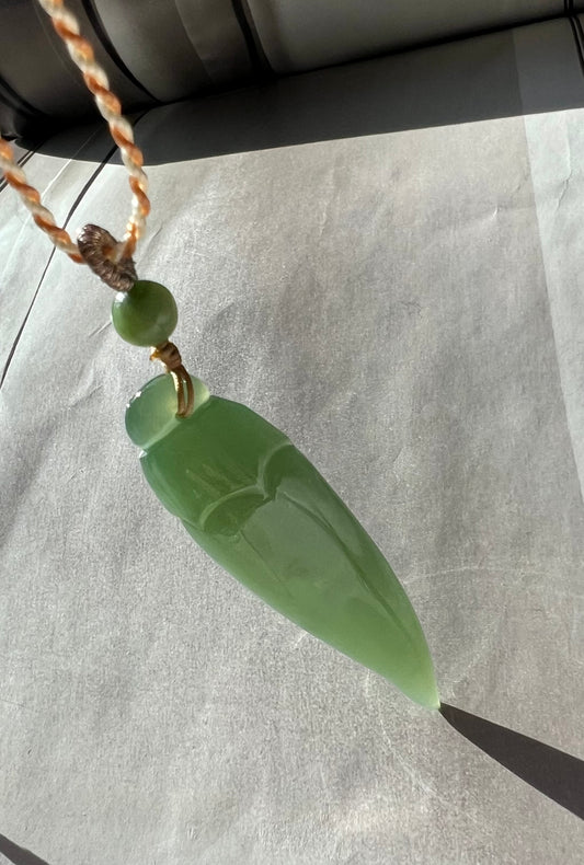 Certified natural nephrite green jade/Siberian bluish green nephrite carved pepper pendant necklace 天然俄料碧玉 粉青辣椒 吊坠 项链#1427 绿调粉青起莹光