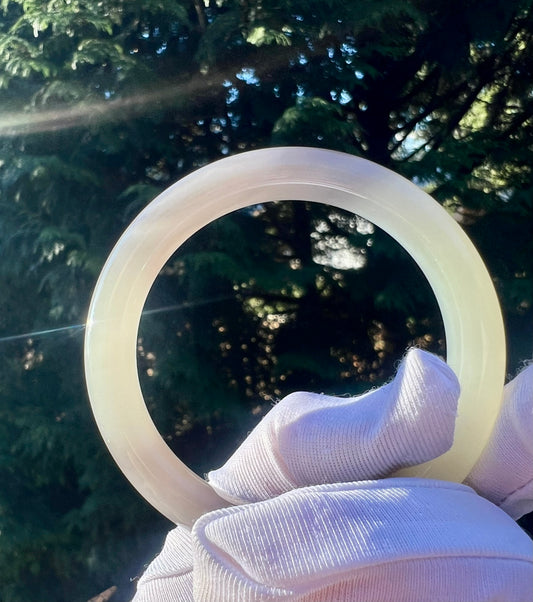 55.6mm Certified natural jade Qinghai purple and white nephrite bangle/bracelet/Two-tone nephrite/天然精品 青海老坑紫玉白玉 烟紫白晴双色镯 正圈手镯 平安镯 #1761