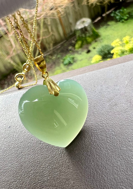 Certified natural jade/Siberian icy bluish green nephrite hearted shape pendant/ necklace/ gold 18k 天然 俄料碧玉 冰底 粉青爱心吊坠#3652 无结构 起莹光