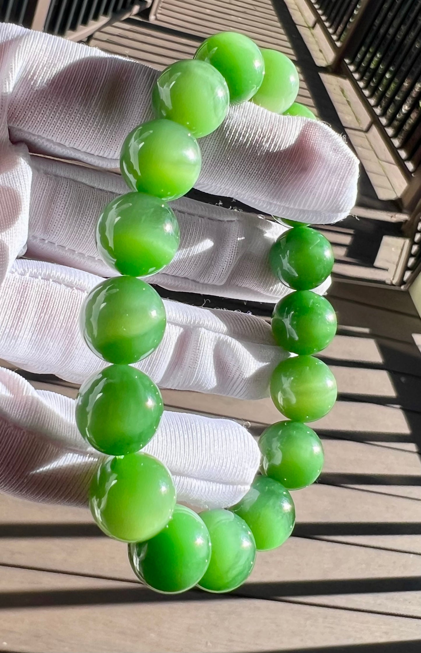 12mm Certified natural nephrite green jade Bracelet/vivid chatoyant green nephrite 天然精品 碧玉手串 猫眼碧玉 #0703 一线绿猫