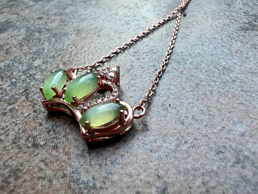 Certified Natural Siberian chatoyant green nephrite Pendant in Silver, Sterling Silver green nephrite pendant necklace, 天然猫眼碧玉 925纯银项链