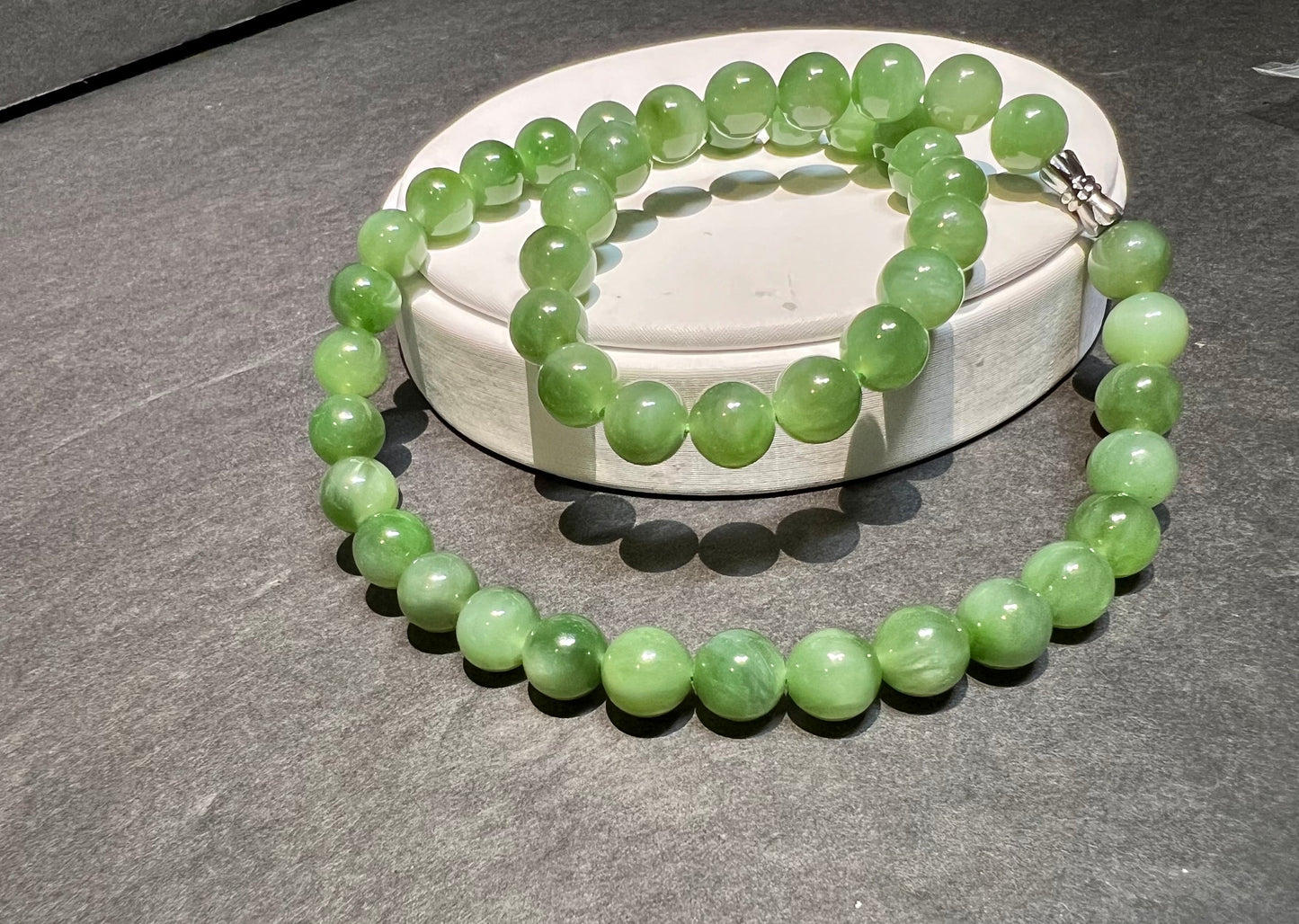 Certified 10mm Natural Siberian Green Nephrite /Jade necklace/high quality green nephrite some cat eye 天然和田玉 乌兰海碧玉项链 肉底阳绿 部分带猫眼 无黑点#3614