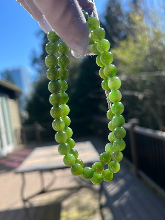 Certified Natural Siberian Green Nephrite /hetian Jade necklace/high quality chatoyant green nephrite 天然精品俄碧和田玉 阳绿碧玉项链 起荧光带猫眼 #3491
