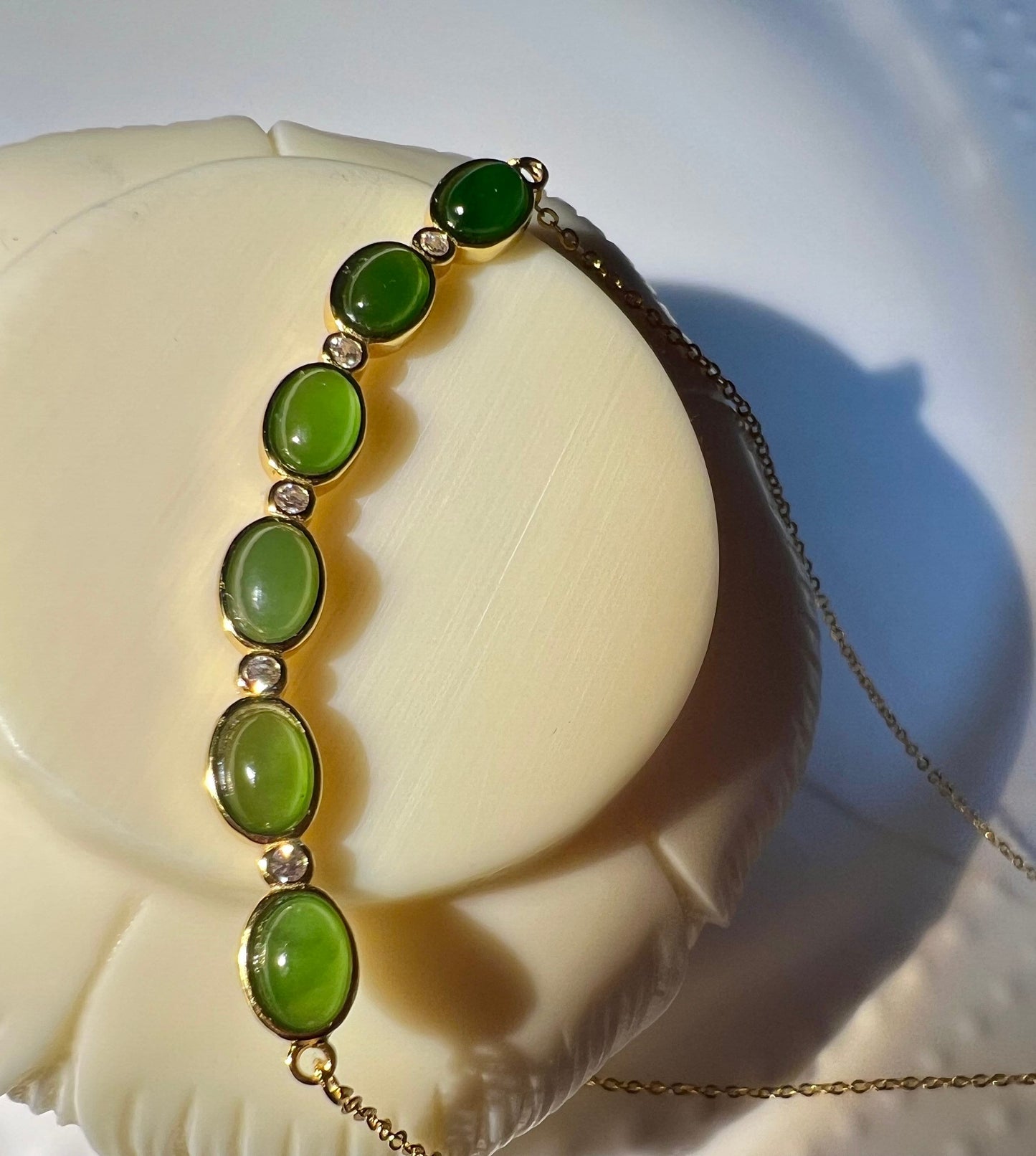 Certified Natural Siberian apple green nephrite Pendant , S925 necklace marquise shaped green nephrite天然精品和田玉纯银镶嵌俄料碧玉苹果绿 新中式微笑项链#6063#6064
