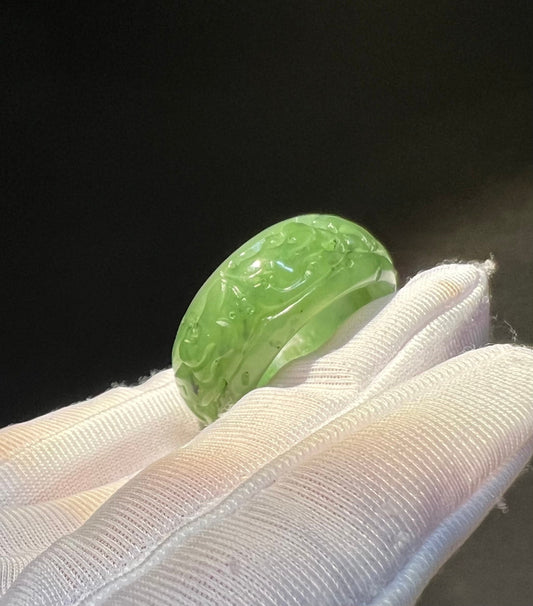 21.8mm Certified Hetian jade Siberian green Nephrite thumb ring green nephrite band ring天然 精品和田玉 乌兰海碧玉苹果绿指环 戒指扳指 宽轮胎#5431