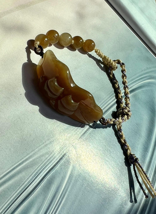 Certified Natural hetian jade/Siberian brown nephrite carved kittens/Jinshan brown nephrite Hand braided bracelet/天然和田玉 俄料全糖玉雕刻小猫 金山糖圆珠#1577