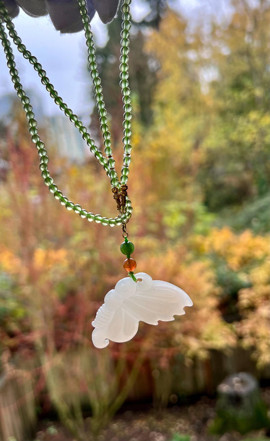 Certified natural hetian jade/Qinghai lotus root pink nephrite butterfly pendant/Gradient pink/Peridot necklace天然精品和田玉 青海老料藕粉蝴蝶吊坠 橄榄石项链#4055