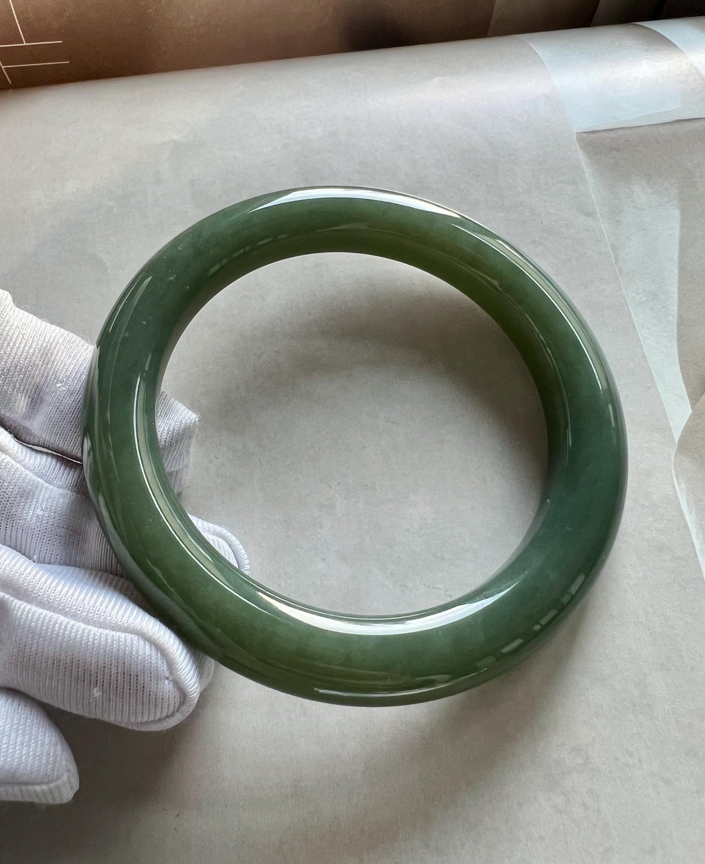 60.5mm Certified natural hetian jade /greenish blue Nephrite bangle/ bracelet/天然和田玉 且末青玉手镯  蓝青玉带糖正圈手镯 平安镯 #0790 油润
