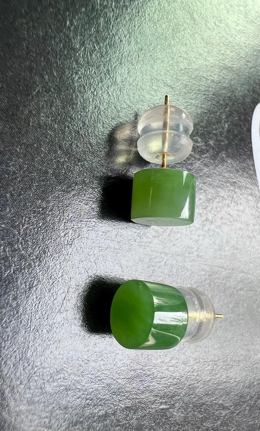 Certified natural hetian jade/Siberian Green Nephrite cylindrical stud earrings/Jade earrings/gold 18k天然和田玉 俄料碧玉圆柱形耳钉 粉绿/18k金#2140