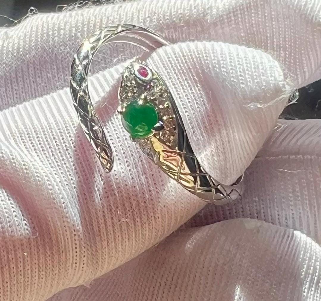 Certified natural Grade A Green Jade ring / green Jadiete inlaid ring, snake shape/ sterling silver天然A货翡翠 危料阳绿翡翠戒指 满绿 纯银蛇形戒 起胶起荧光#0093