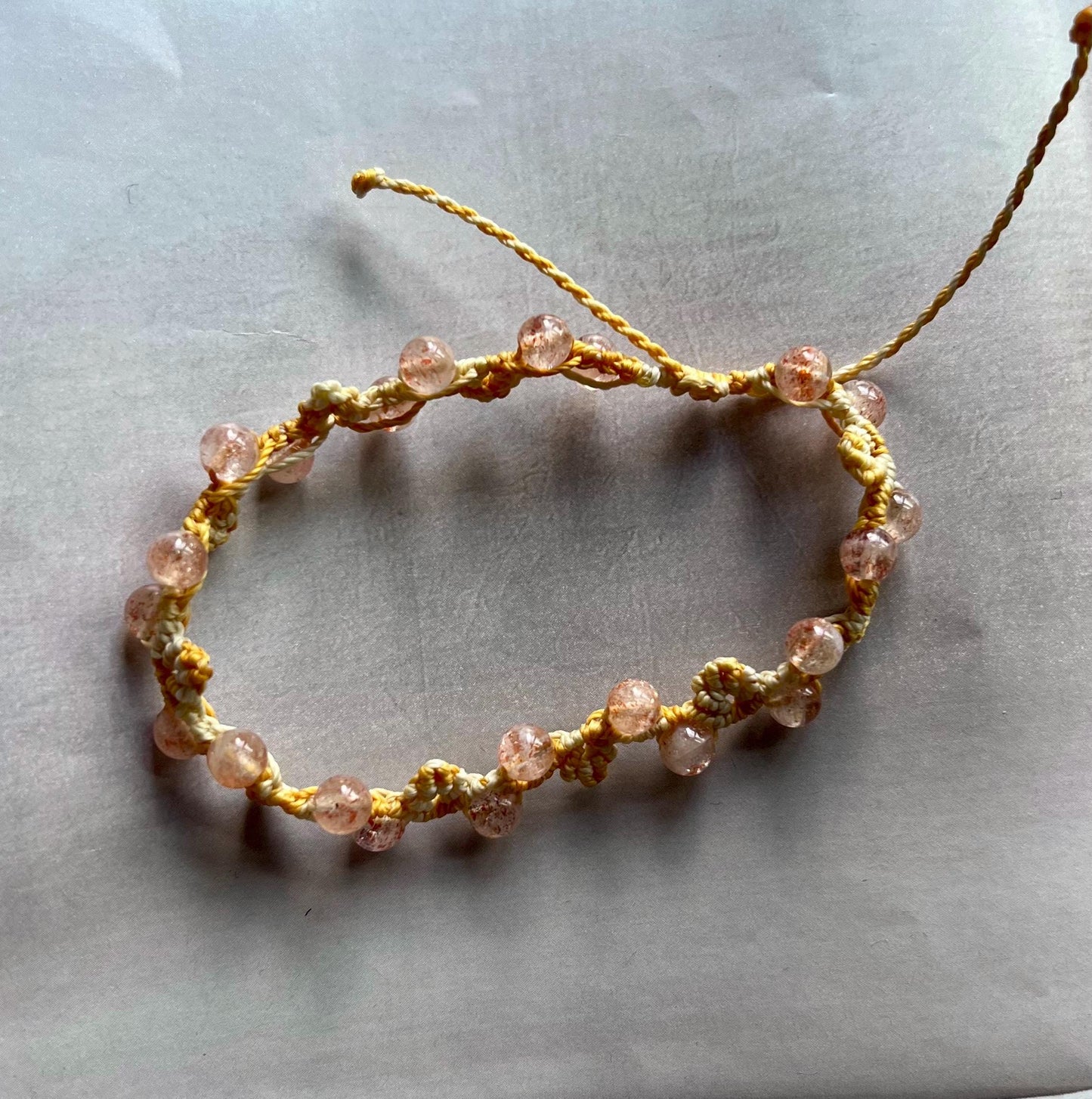 Hand braided bracelet /natural golden sunstone beads / 手工手绳/手编绳手链 搭配金太阳石圆珠 叠戴神器