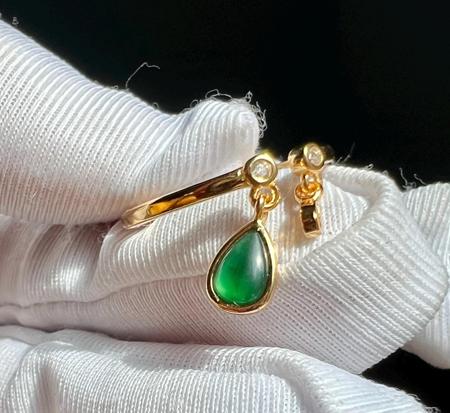 Certified natural Grade A Green Jade ring /green Jadiete inlaid ring, sterling silver天然A货翡翠 危料满绿水滴形翡翠戒指  起胶起莹光#0276