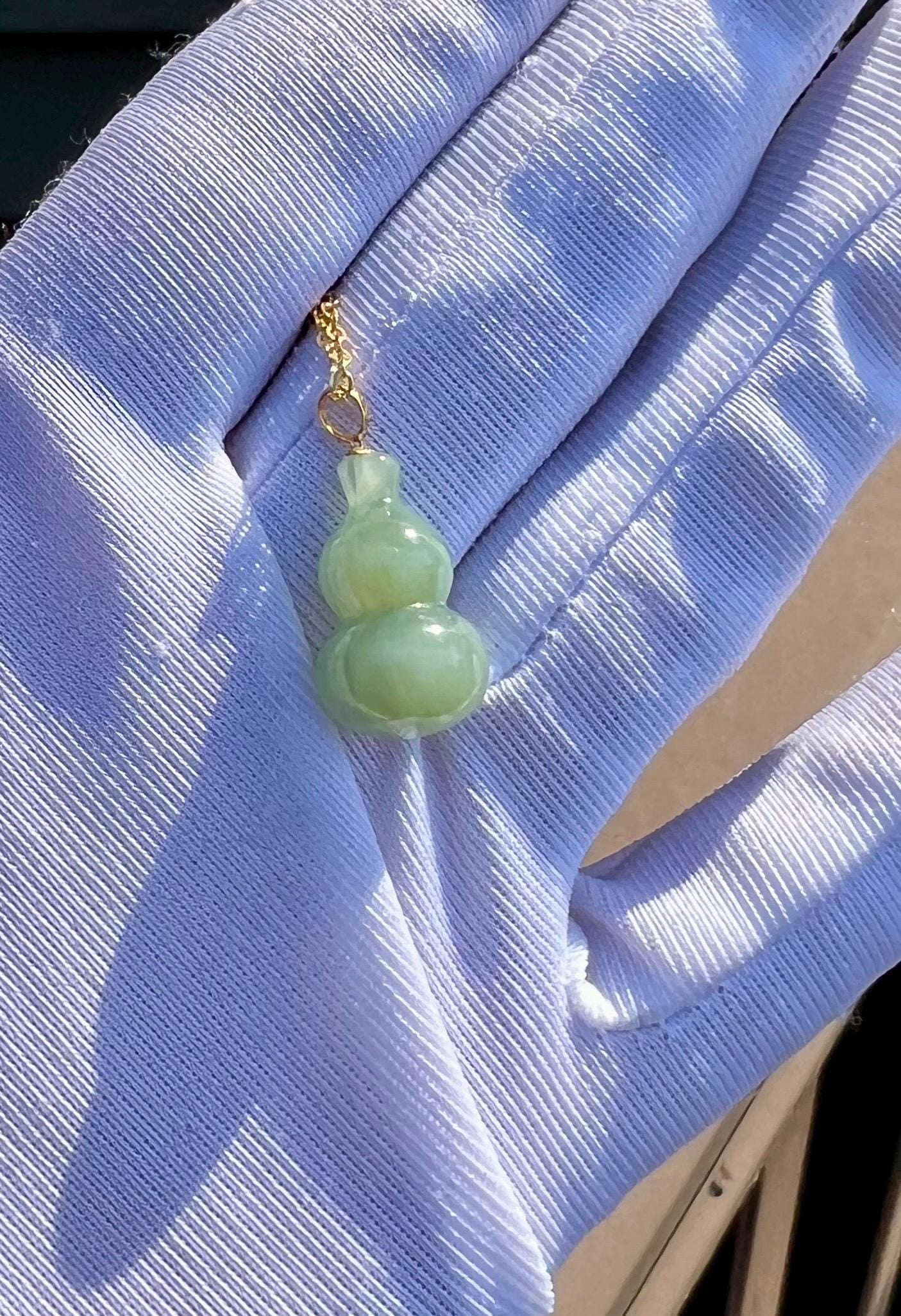 Certified natural nephrite green jade/light bluish green nephrite/carving gourd pendant necklace天然碧玉 粉青起莹光 葫芦吊坠项链18k金扣头#1727