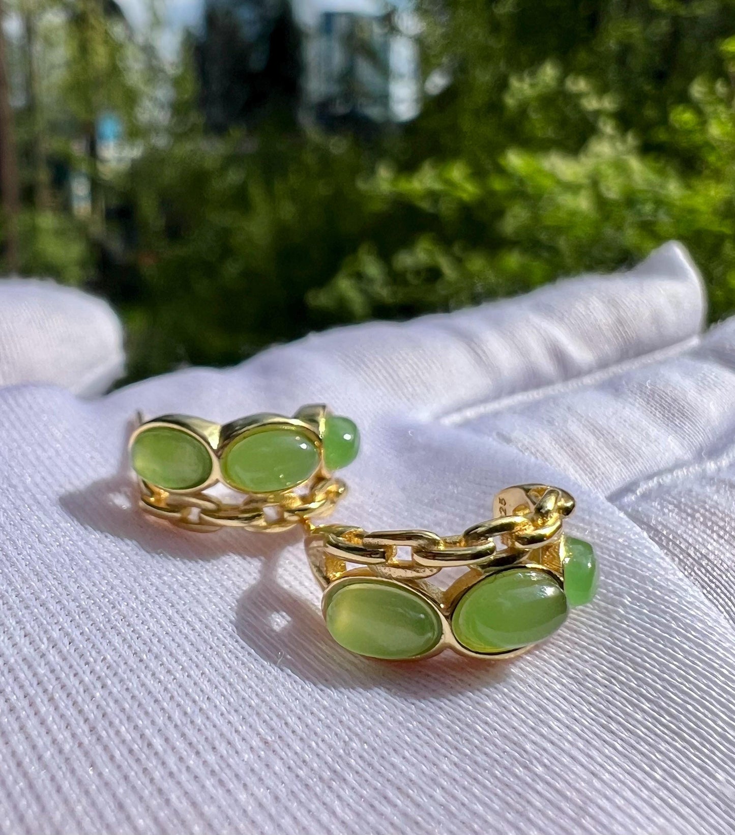 Certified natural nephrite green jade/green nephrite half hoop earrings/S925 stud earrings 天然碧玉耳环  半圆形纯银耳钉#0082 果阳绿起莹光起猫