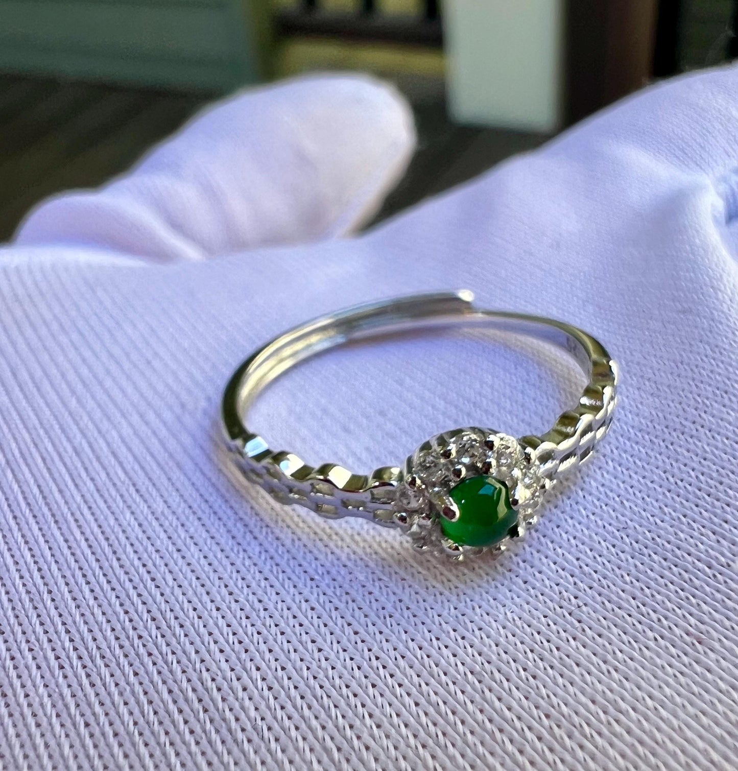 Certified natural Grade A Green Jade ring /green Jadiete inlaid ring, sterling silver天然A货翡翠 危料满绿翡翠戒指  起胶起莹光#8853