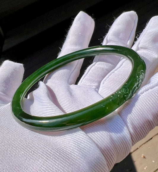57.8mm Certified natural nephrite green jade/ green nephrite Bangle/oily spinach green nephrite 天然碧玉手镯 菠菜绿细圆条手镯 美人条 叮当镯 #2017