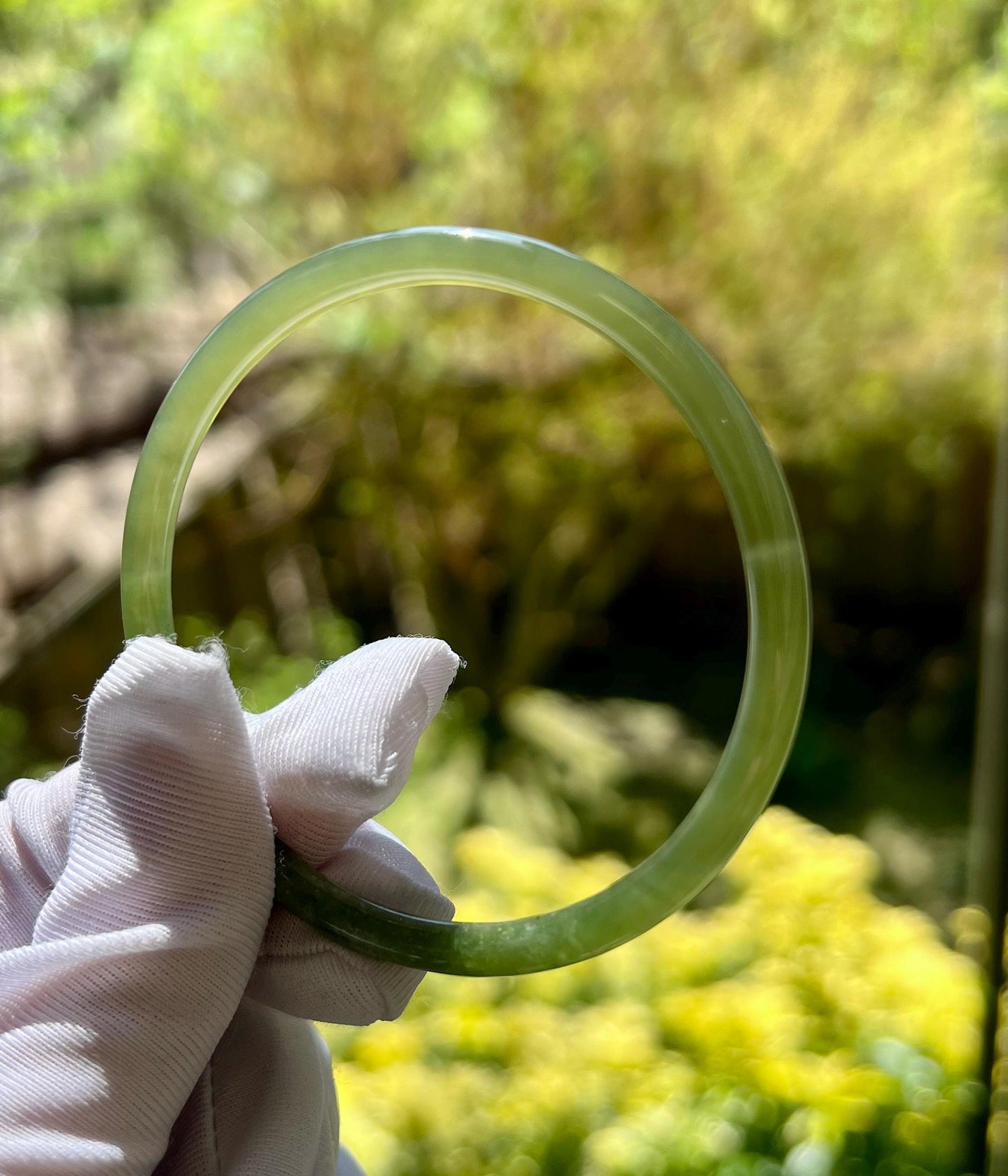 56.8mm Certified natural icy light green with emerald green nephrite Bangle/dangling bangle 天然软玉 冰晴水俏翠青  细圆条手镯 叮当镯 冰润起莹光 #0755