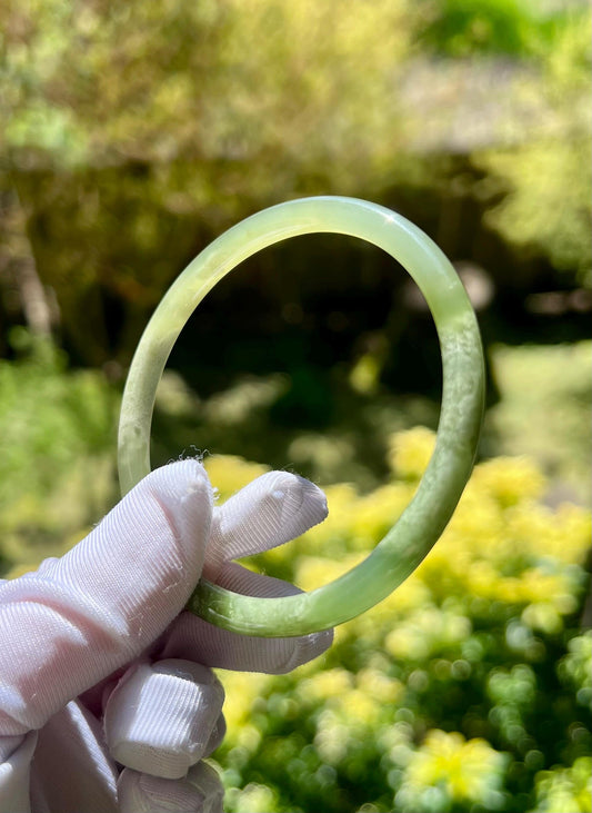 57mm Certified natural icy light green with emerald green nephrite Bangle/dangling bangle 天然软玉 冰晴水俏翠青  细圆条手镯 叮当镯 冰润起莹光 #0749
