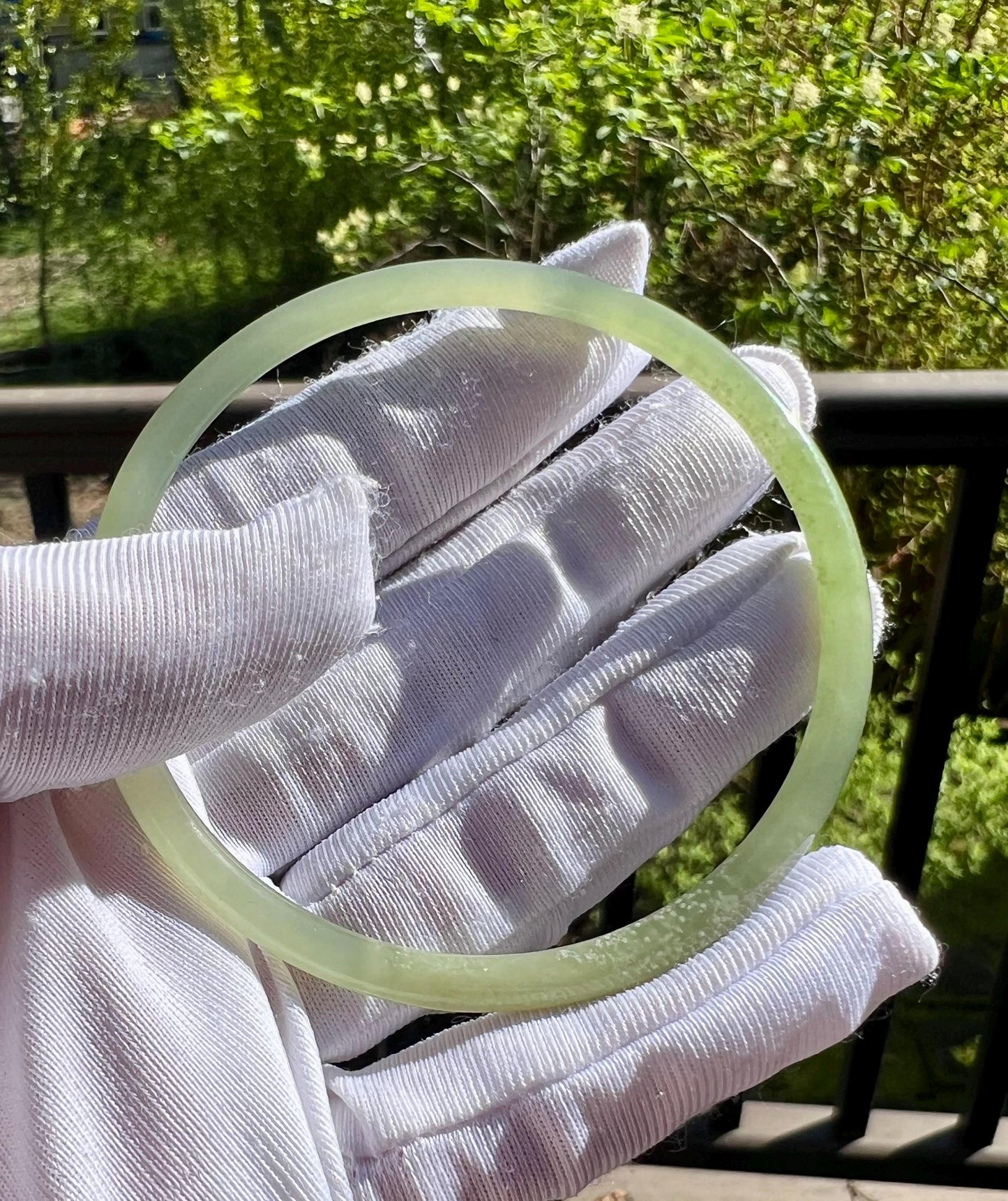 56.6mm Certified natural icy green with emerald green nephrite Bangle/Qingshui nephrite dangling bangle 天然软玉 高冰晴水俏翠青  细圆条手镯 叮当镯 冰润起莹光 #0823