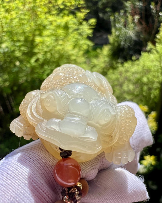 Certified natural jade/ Brown white Nephrite carved Golden Toad/brown and bluishwhite nephrite pendant necklace天然糖白玉吊坠 手工雕三足金蟾吊坠#2456 蜜糖